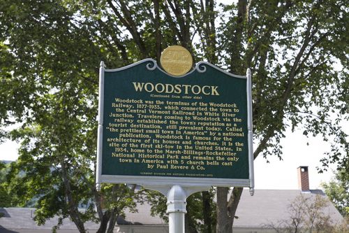 Cartel histórico de Woodstock, Vermont, uno de los destinos de las excursiones del Tour