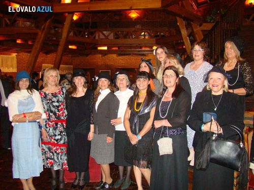 La cena de gala, con las socias vestidas de época