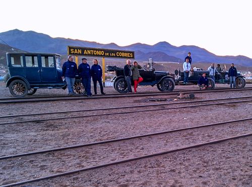 Los Ford T en la estación de trenes de San Antonio de los Cobres