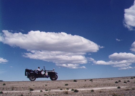 El Caminante en la ruta patagónica