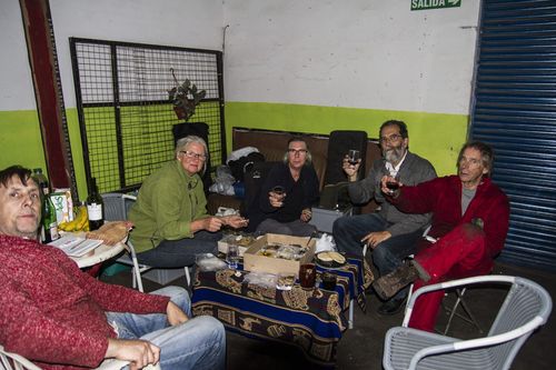 Una comida compartida con los socios del Club, durante la semana de reparación